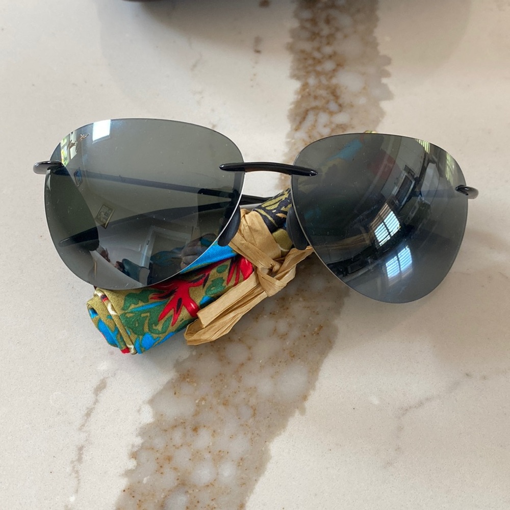 Maui Jims aviator sunglasses - Picture 1 of 13
